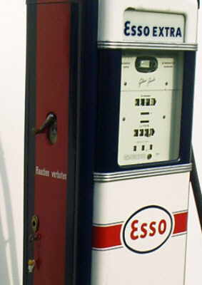 Esso Extra 4
